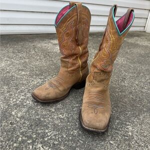 Women's Cowgirl Boots 👢💃🏻